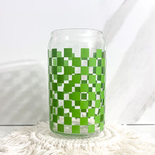 Load image into Gallery viewer, Green checker design can glass cup
