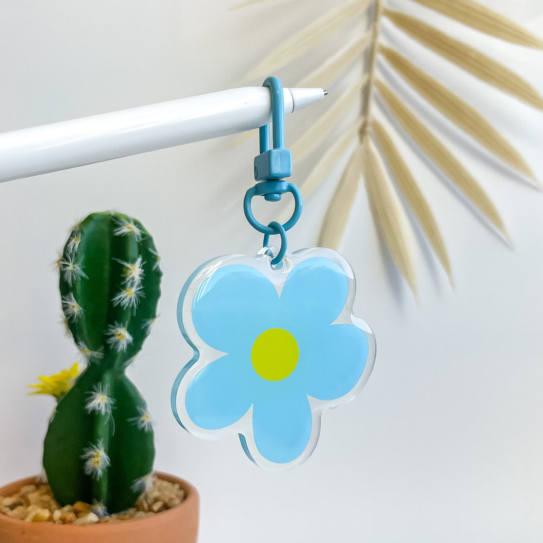 Blue flower keychain 