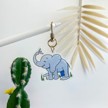 Load image into Gallery viewer, Cute Elephant keychain 
